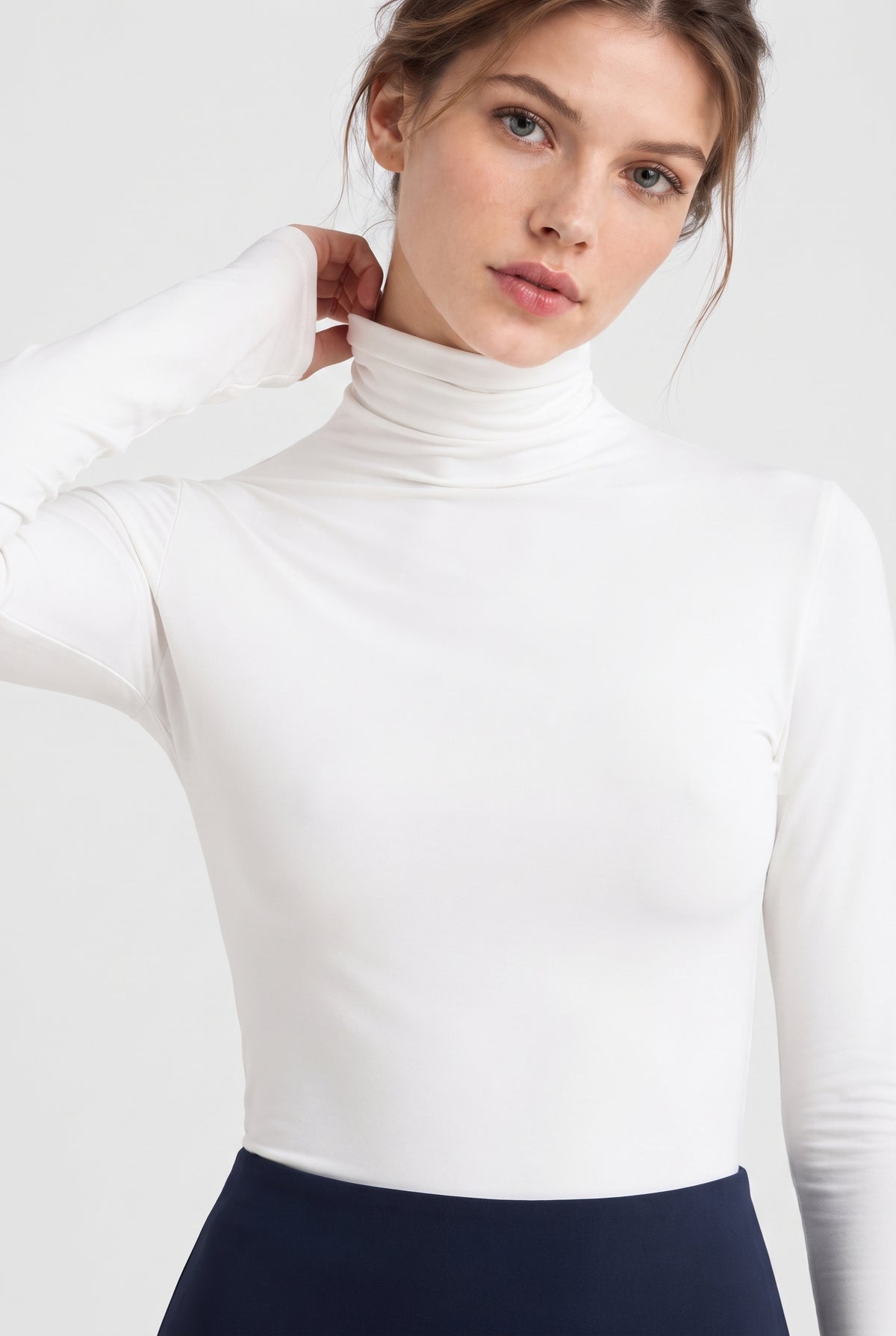 Kadın Beyaz Balıkçı Yaka Uzun Kollu Premium Soft Modal Pamuk Bluz