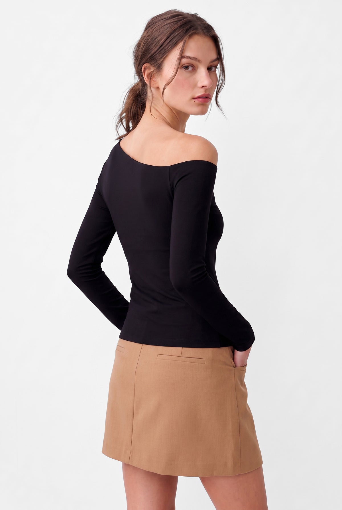 Kadın Siyah Asimetrik Yaka Uzun Kollu Premium Soft Modal Pamuk Bluz