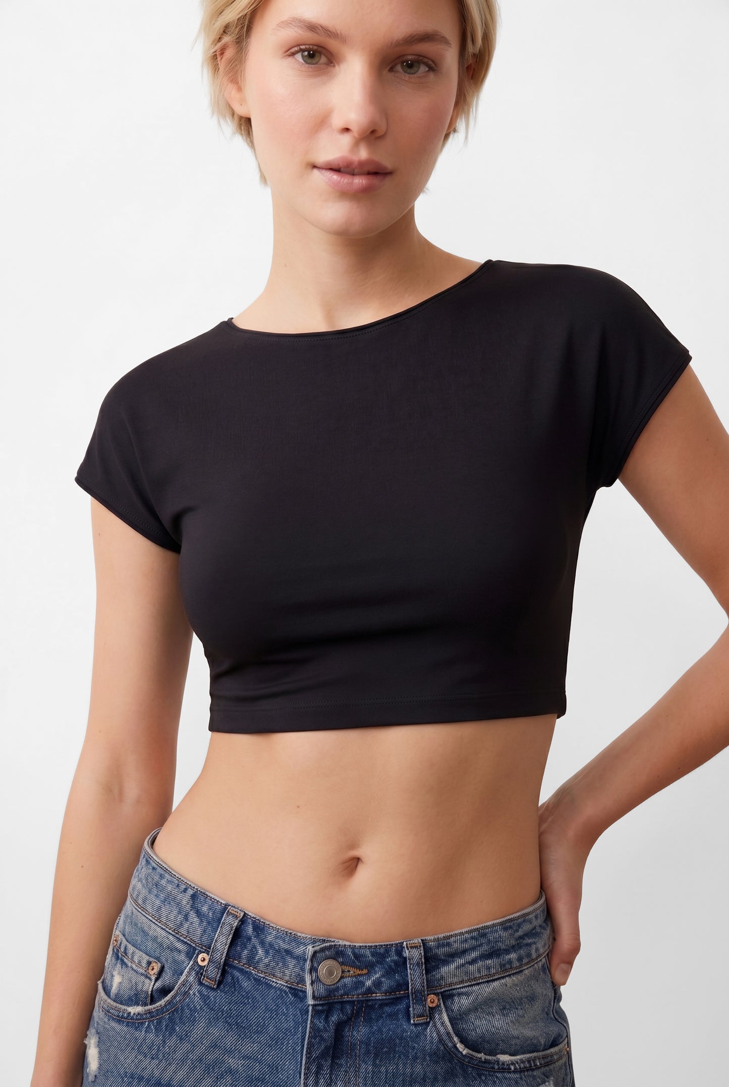 Kadın Siyah Kısa Kollu Crop Tişört Bluz